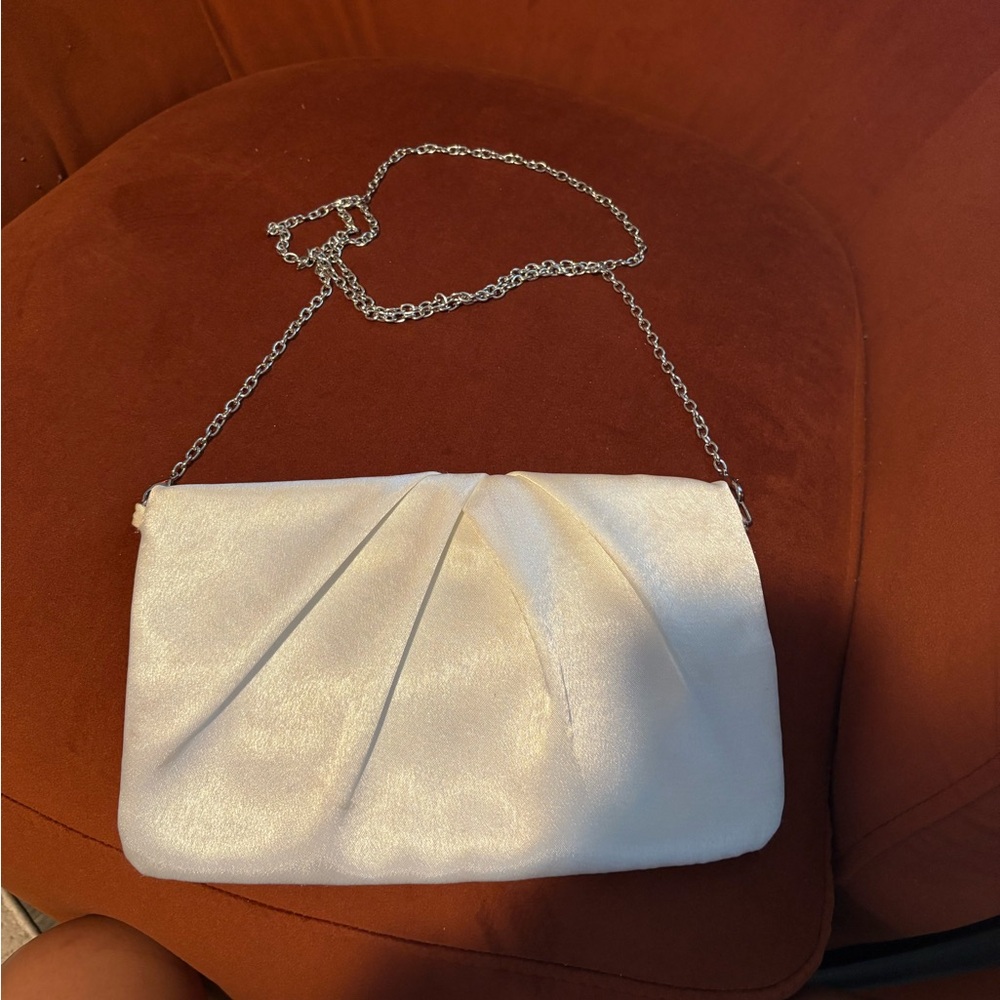 Elegant White Clutch with Silver Chain